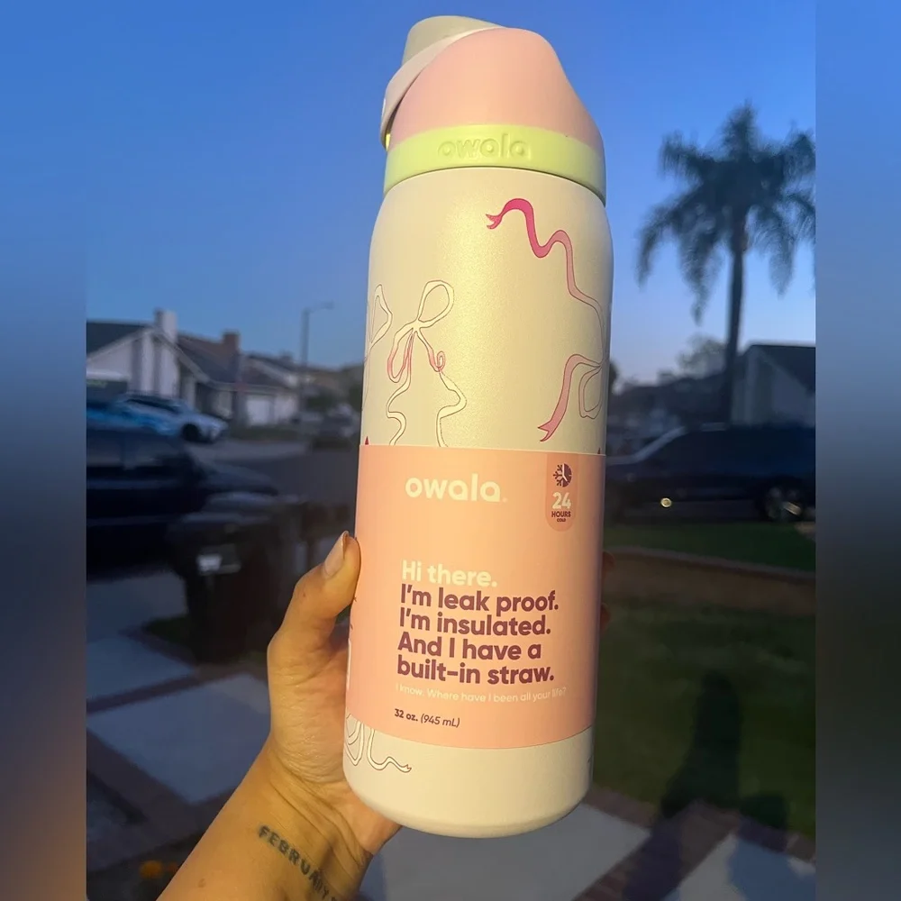 Owala urban outfitters ribbon White Bow  Insulated Water Bottle freesip 🎀